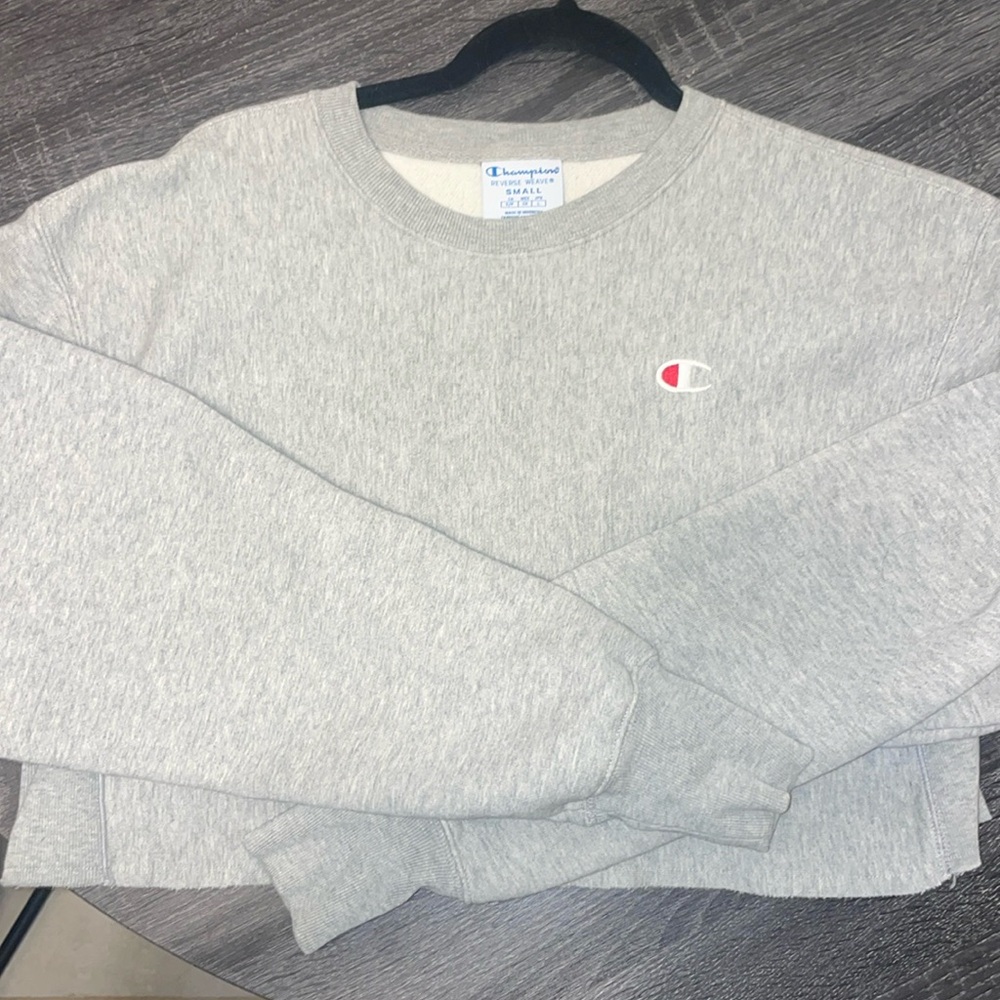 Champion Cropped Sweater